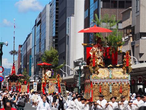 祇園祭 前祭の山鉾巡行 2023年 京都旅屋