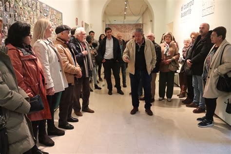 La Agrupaci N Socialista Alcazare A Visita La Exposici N De Memoria