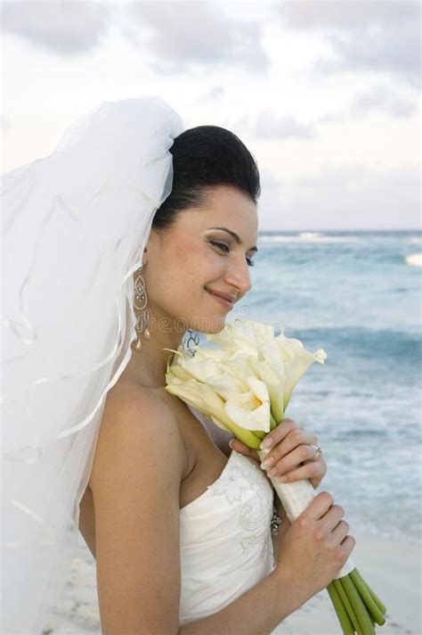 Casamento De Praia Do Cararibe Noiva Ramalhete Imagem De Stock