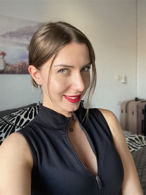 Ever Had A Cute Brunette Girl R Sexyhair