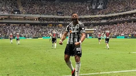 Atlético Mineiro vence América e abre vantagem na semifinal do Mineirão