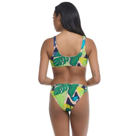 Hot Sexy Essence Carson Bikini Pics