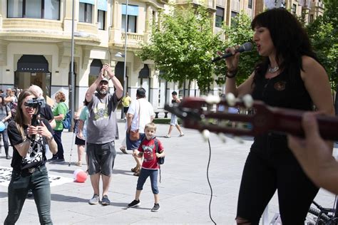 Fotos del Día del Orgullo Loco 2024 en Pamplona