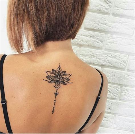 Tatuagens De Flor De L Tus Nas Costas E O Seu Significado P Gina