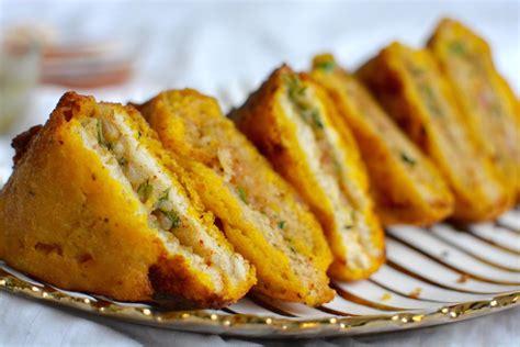 Stuffed Bread Pakora Recipe Easy And Quick Breakfast Bread Pakora