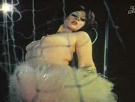 Naked Unknown 3536 In Autostop Lustreport