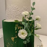 Wedding Green Origami Decorated Cake By Renatiny Dorty Cakesdecor