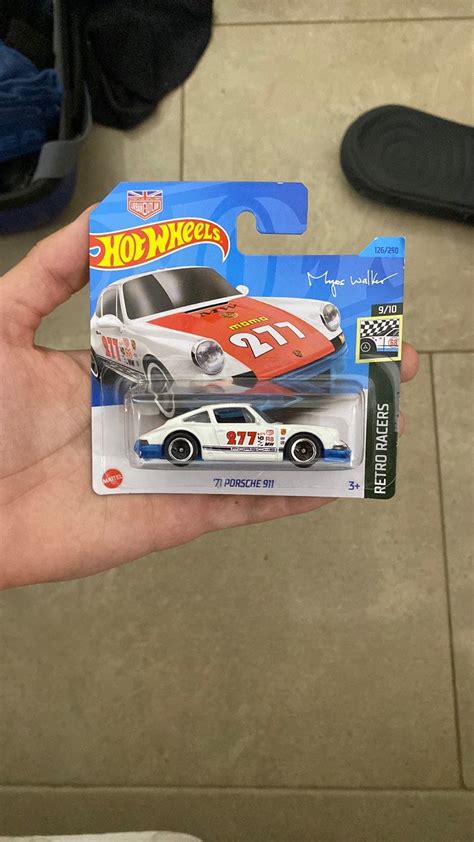 Avtomobilček Hot Wheels 71 porsche 911