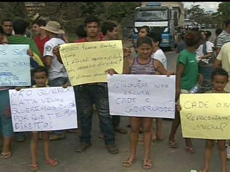 Moradores Fecham Rodovia Para Pedir Transporte Escolar DF2 G1