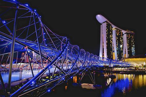 Helix Bridge, Singapore - Facts, How to Reach