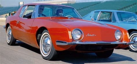 5-most-beautiful-1960s-american-cars-8 - Old Car Memories