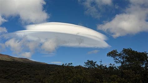 UFO Shaped Clouds Invade Skies Over Observatory In Hawaii Photos Space