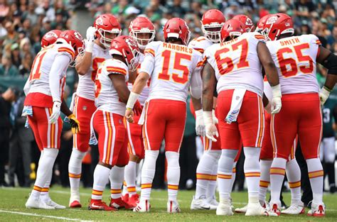 Chiefs Take Carousel Huddle For A Spin Yahoo Sports