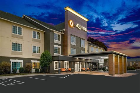 La Quinta Inn & Suites by Wyndham Cookeville | Cookeville, TN Hotels