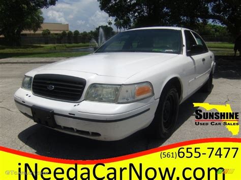 2000 Vibrant White Ford Crown Victoria Police Interceptor 105282504 Photo 11