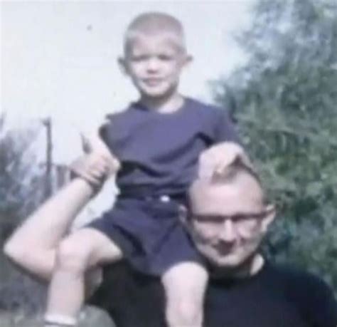 Jeffrey Dahmer childhood photos : r/serialkillers