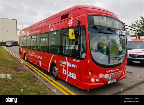 Hydrogen powered bus london hi-res stock photography and images - Alamy