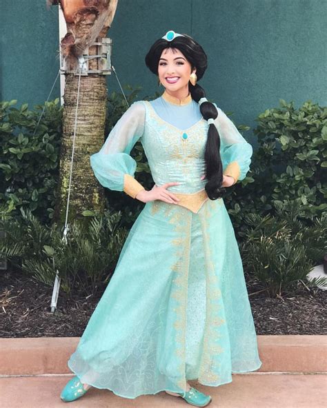 Princess Jasmine Cosplay at Walt Disney World