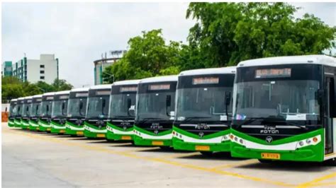 Delhi Transport Minister Flags 100 Low Floor CNG Buses Prototype E Bus