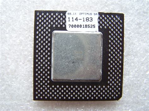 Bardzo stary czarny procesor Intel Celeron | Tarnobrzeg | Licytacja na ...