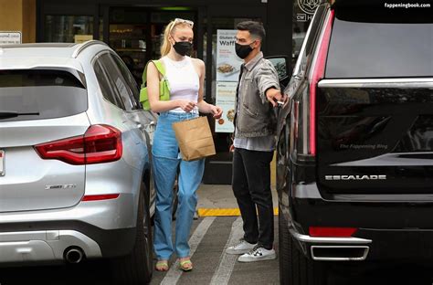 Sophie Turner Sophieturner23 Nude OnlyFans Leaks The Fappening Photo 1293855 FappeningBook