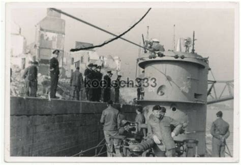 Foto U Boot Mit Turm Mailing U Flottille Prien Stier Im Hafen