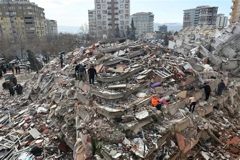 Balan O Indica Mais De Mil Mortos Ap S Terremotos Na S Ria E Turquia