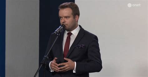 Rzecznik PiS kontra TVN Spięcie o Niedzielskiego na konferencji