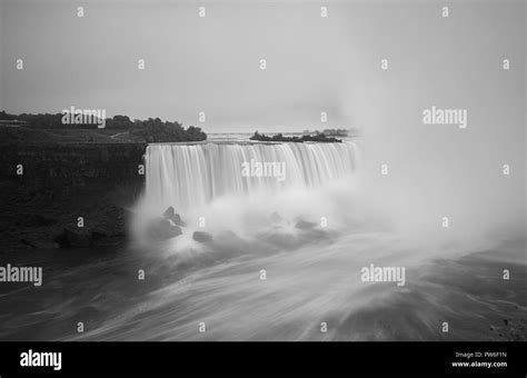 Niagara falls from Canada side Stock Photo - Alamy