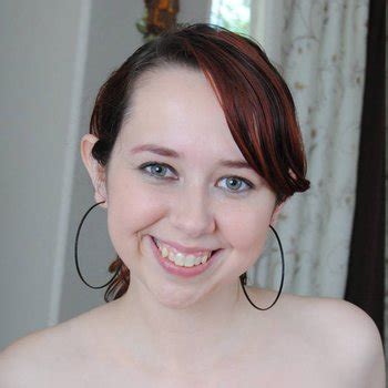 Get Alisyn Carliene Free Stripping And Nude Links At FreeOnes