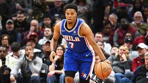 Veteran guard Kyle Lowry says he's re-signing with hometown 76ers | NBA.com