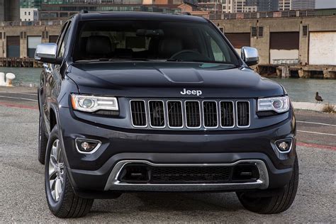 2015 Jeep Cherokee vs. 2015 Jeep Grand Cherokee: What's the Difference? - Autotrader