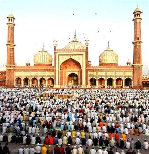 New Delhi Muslims Devotees Offer Namaz On The Occasion Of Eid Al