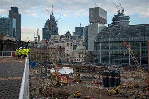 Bloomberg Builds an Empire in London - The New York Times