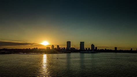 Milwaukee Sunset Photograph By Randy Scherkenbach Fine Art America