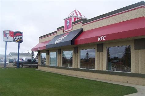 Taco Bell & KFC & Pizza Hut, Toronto - West End - Restaurant Reviews ...