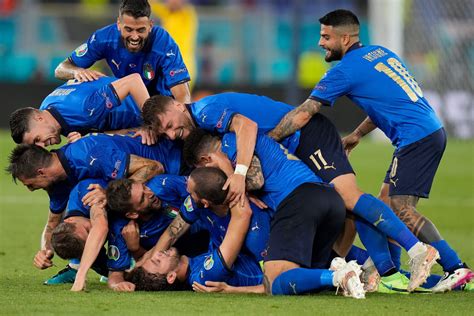 Italia, la primera selección clasificada a octavos de final de la Euro