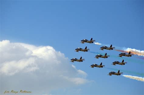 Reggio Lo Spettacolo Delle Frecce Tricolori Visto Con Le Foto