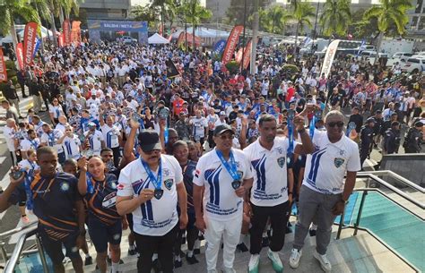 Manolitoenelplay Celebran Primera Carrera 5K de la Policía Nacional