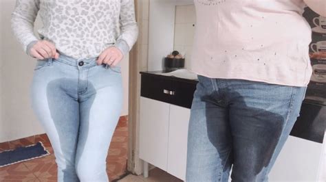 2 Girls Jeans And Panties Wetting Chiara And Yumi Exploring Fetishes