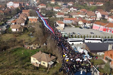 Protesting Kosovo Serbs want ethnic Albanian police out of country's ...