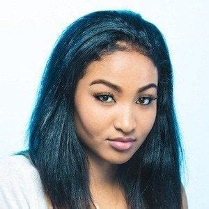 Shenseea - Age, Family, Bio | Famous Birthdays