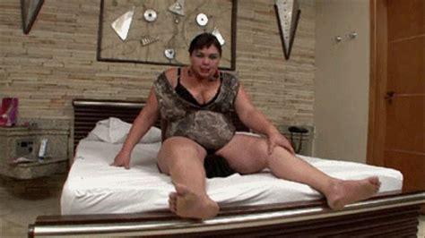 BBW Marcela S First Facesitting Fullweight I BRAZIL BBW Clips Sale