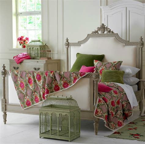 10 Chateau Chic Bedroom Ideas - Decoholic