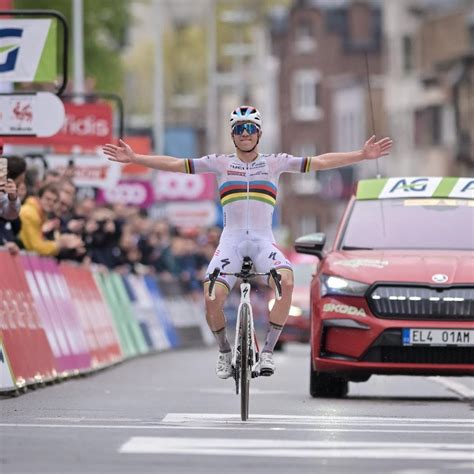 Liege Bastogne Liege Sona Erdi Remco Evenepoel St Ste Ikinci