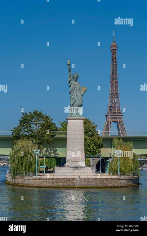 Paris France View Of The Statue Of Liberty Paris