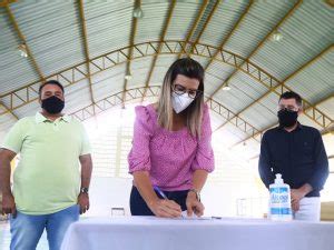 Hilda Ribeiro Assina Ordem De Servi O Para Constru O De Cras