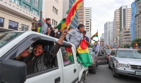 Evo Morales Renunci Y Miles De Bolivianos En La Paz Salieron A Las