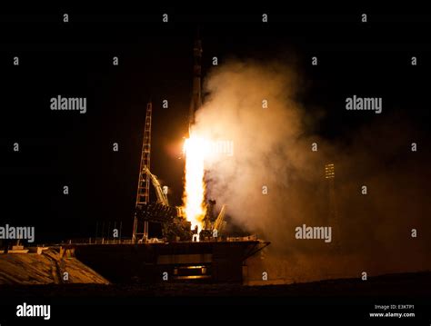Expedition 40 Launch Stock Photo - Alamy