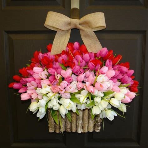 Spring Tulip Wreaths To Brighten Up Your Front Door